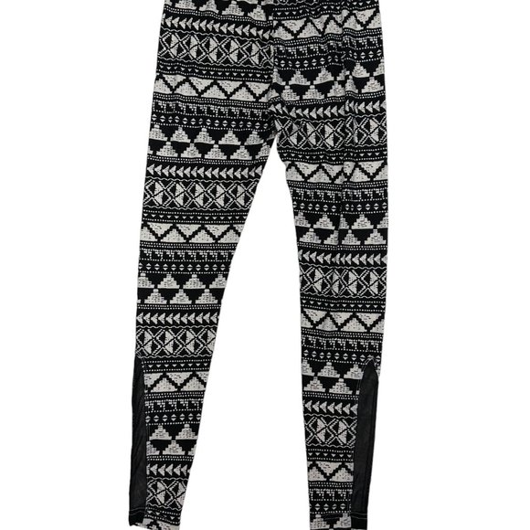 No Boundaries Tribal Print Leggings (S/3-5) - Picture 3 of 8